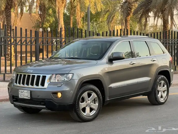 جراند شروكي ليمتد 2013 (( بحالة ممتازة )) 11