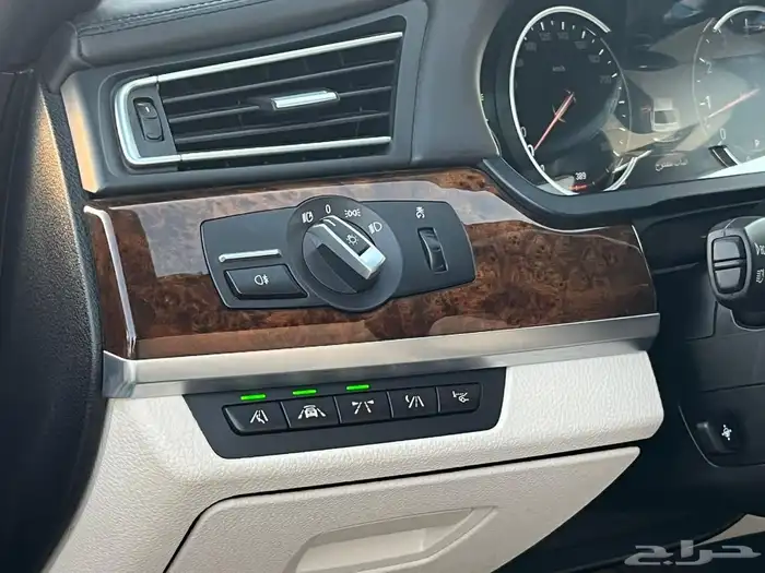 بي ام دبليو 760 مخزن وكالة 1