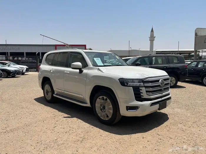 تويوتا لاندكروزر GXR.L4 2025 1