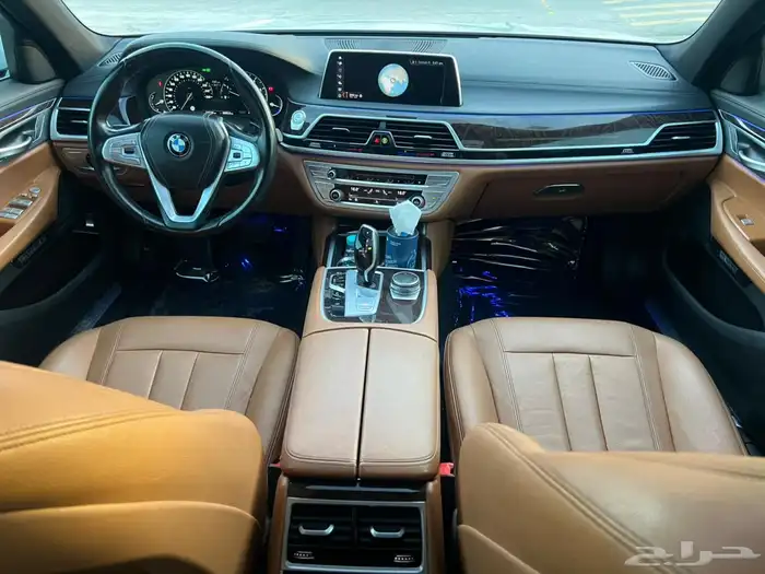 بي ام دبليو 730Li 2018 (بحالة ممتازة) 17