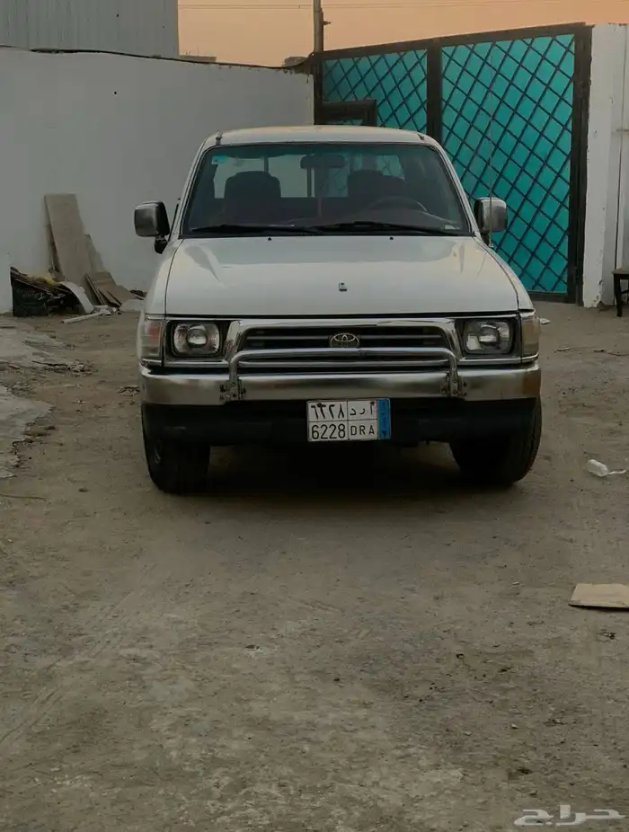 هايلوكس 2000 جي ال اكس 7