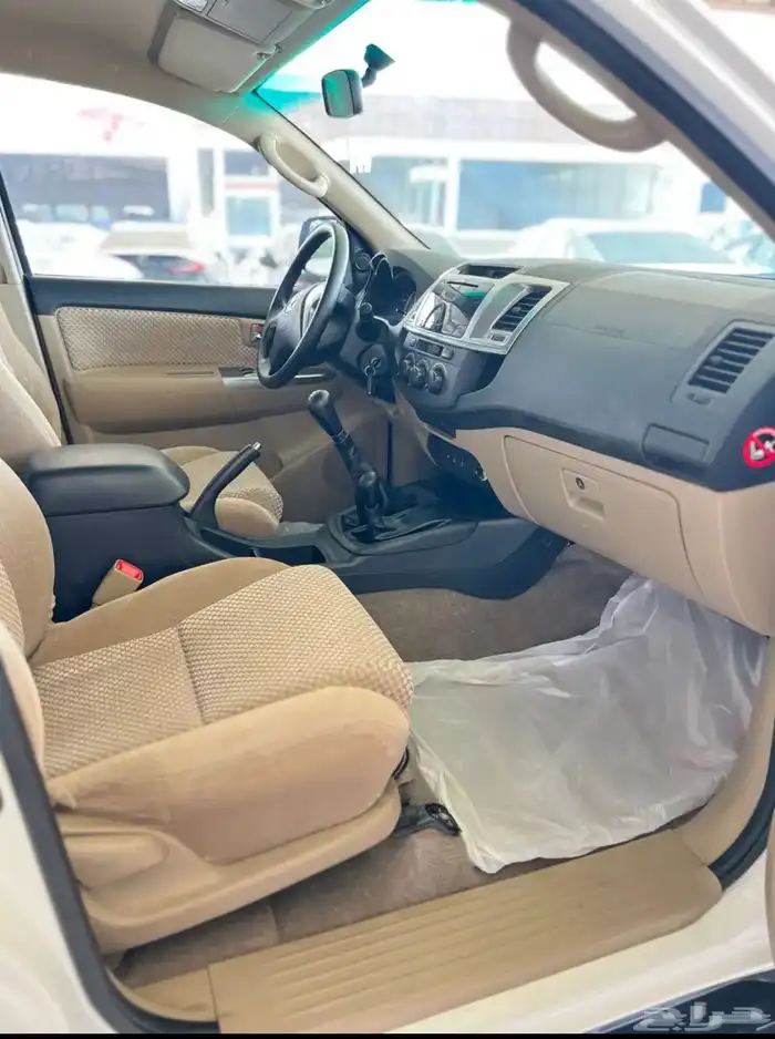 تويوتا فورتشنر 2014 سعودي 4 سلندر دبل ماشي 65 الف 7