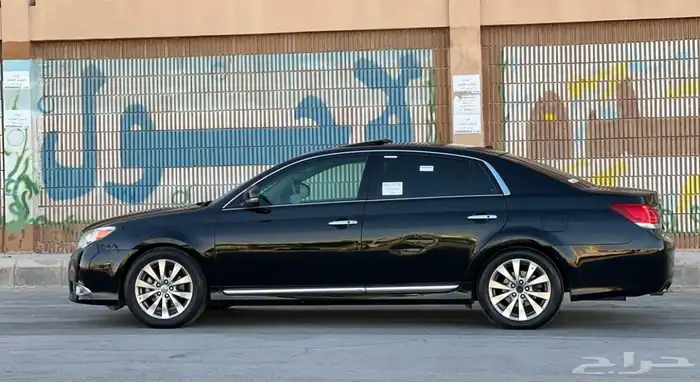 تويوتا افالون 2011 4