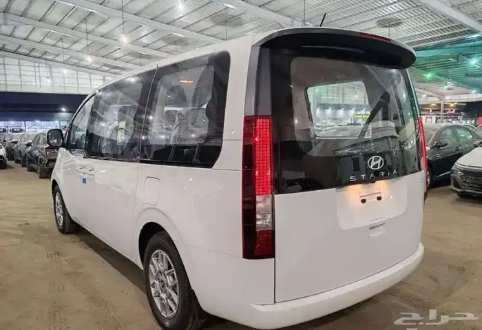 ستاريا ديزل 9 ركاب 2025 1