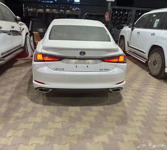 لكزس ES350 فئة CA جناح وارد قطري 2025 4