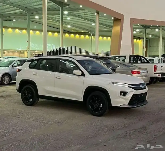 تويوتا أوربان كروزر GL بنزين 2026 9