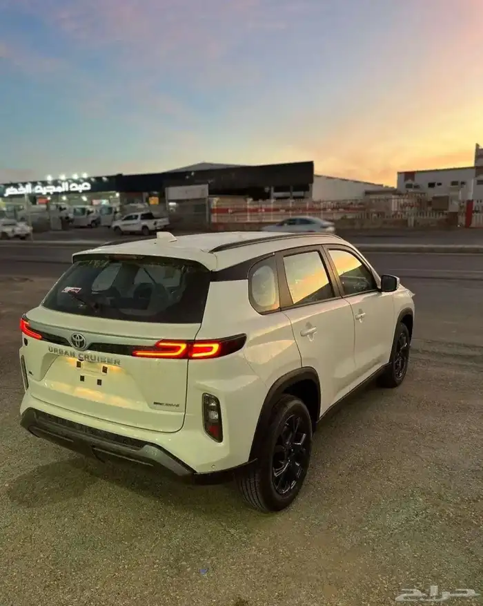 تويوتا أوربان كروزر GL بنزين 2026 1