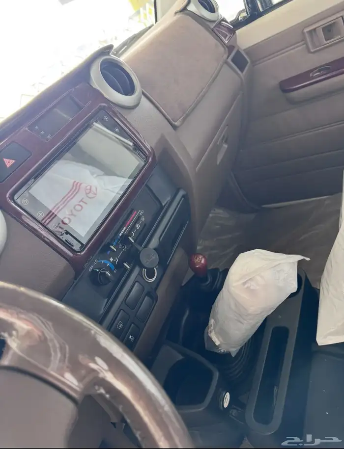 للبيع ربع 2019 بريمي فل كامل شبه الجديد 13