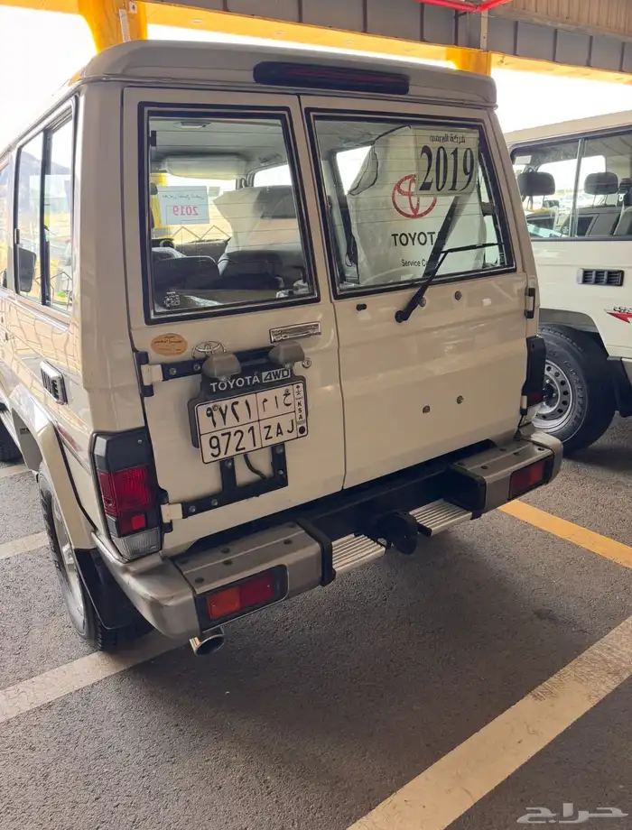 للبيع ربع 2019 بريمي فل كامل شبه الجديد 5