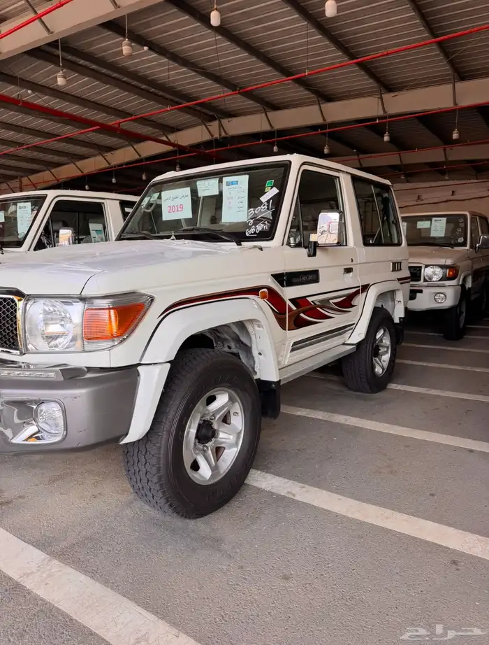 للبيع ربع 2019 بريمي فل كامل شبه الجديد 1