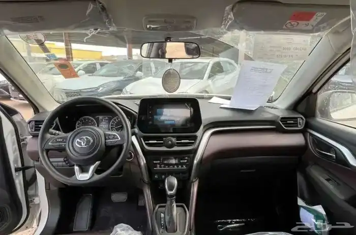 تويوتا أوربان كروزر GL بنزين 2026 6