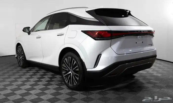 للبيع لكزز RX350 موديل 2023 ممشى قليل جدا وارد كندا 2