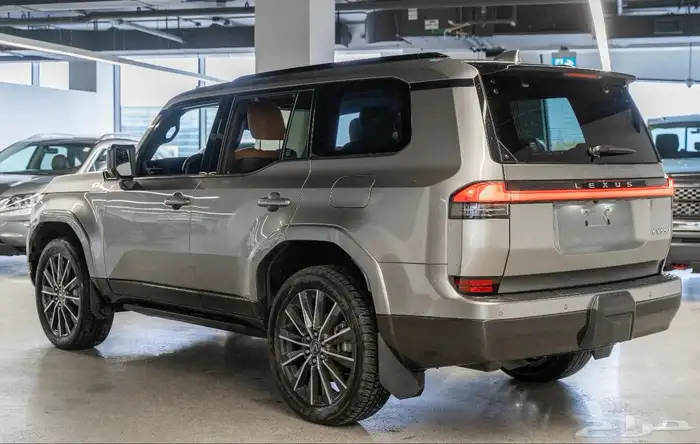 للبيع لكزز GX550 موديل 2024 فل الفل الفل وارد كندا 2