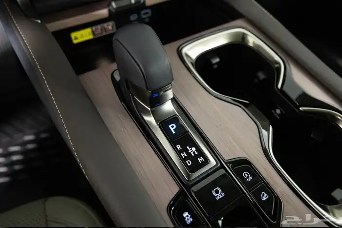 للبيع لكزز RX350 موديل 2023 ممشى قليل جدا وارد كندا 16