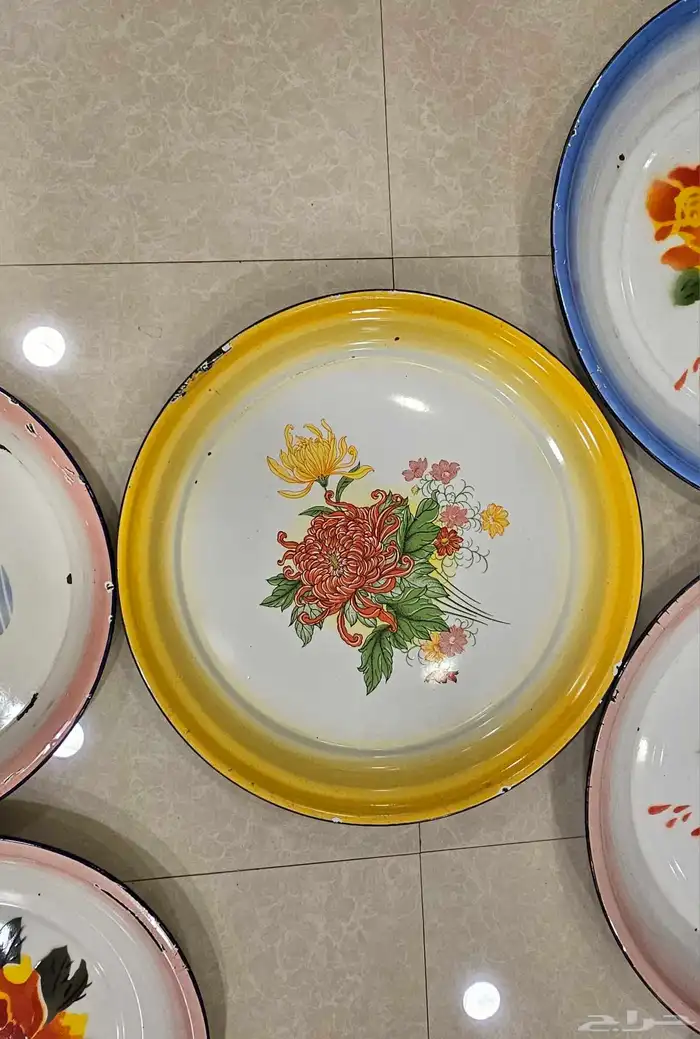 صواني للبيع 0