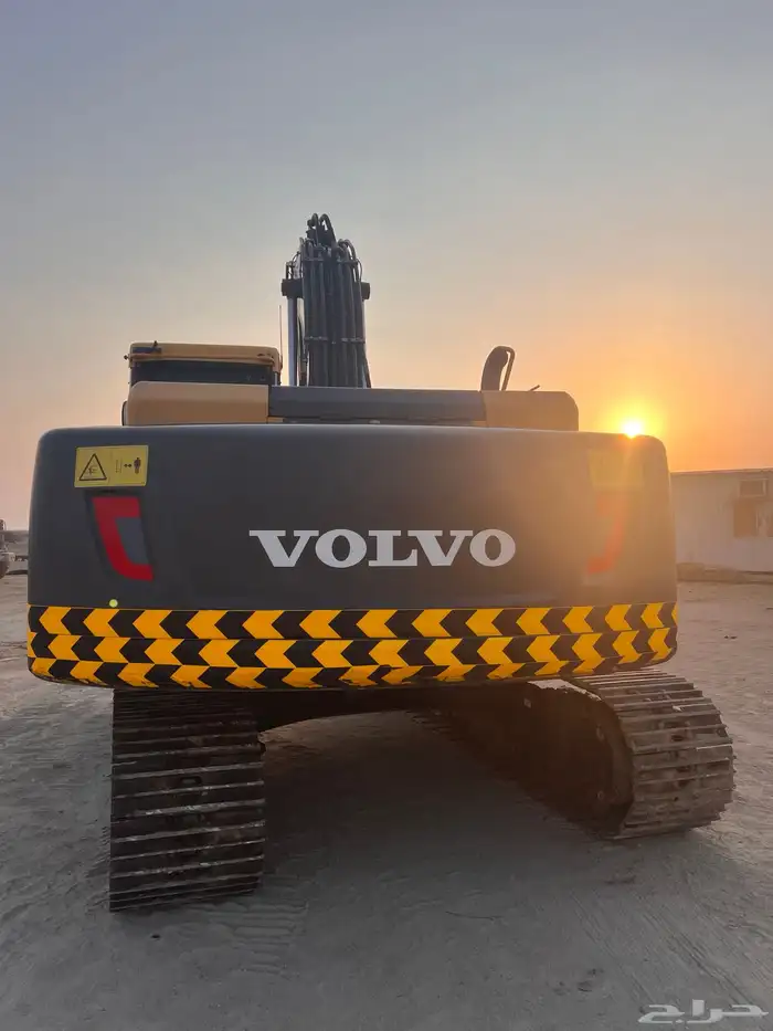 بوكلين فولفو موديل 2023 2