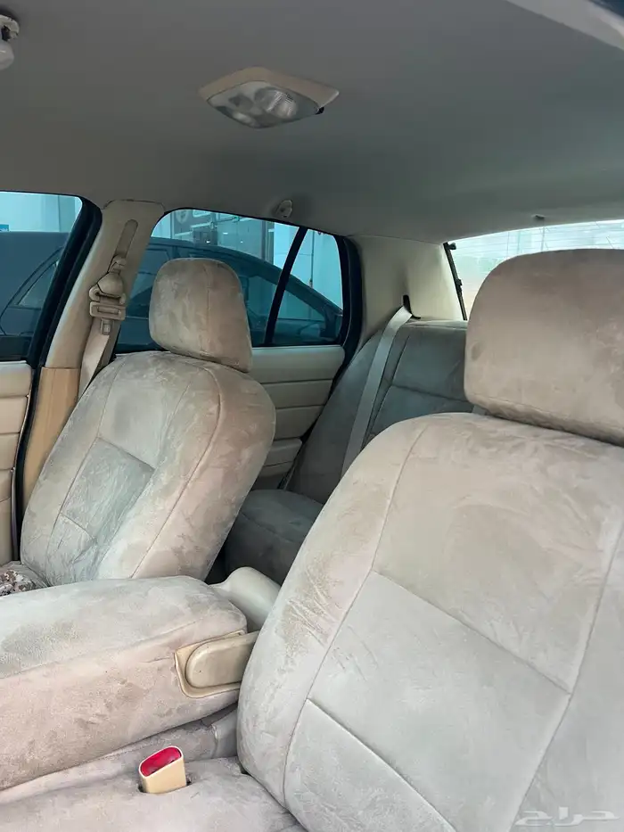 فورد فكتوريا بوليسي 2010 1