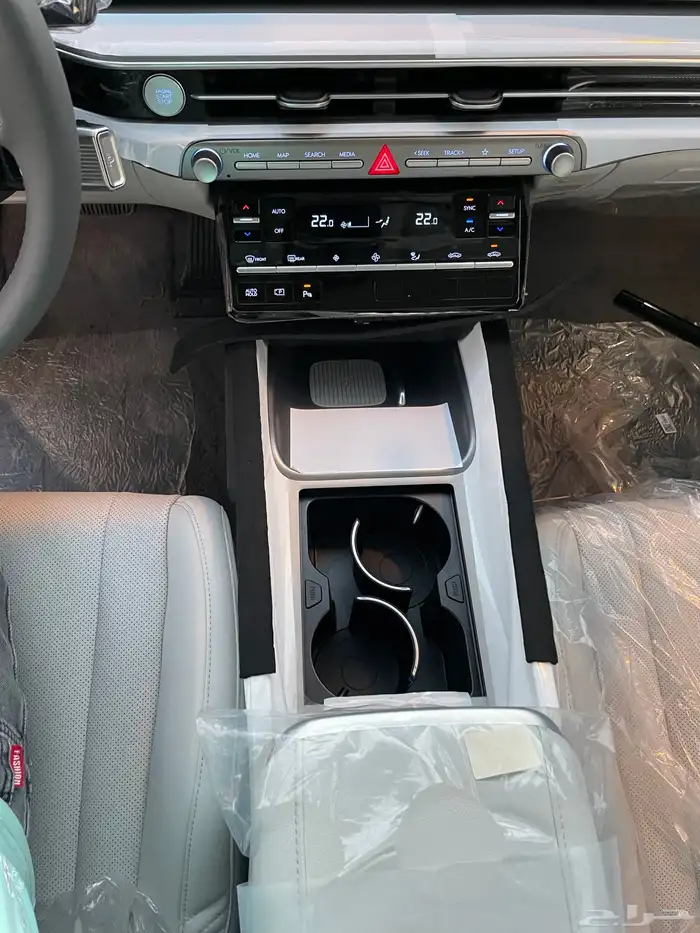 هواندي ازيرا 2026 كلاسيك خليجي داخلي اوف ويت( بنزين) 6سلندر 17