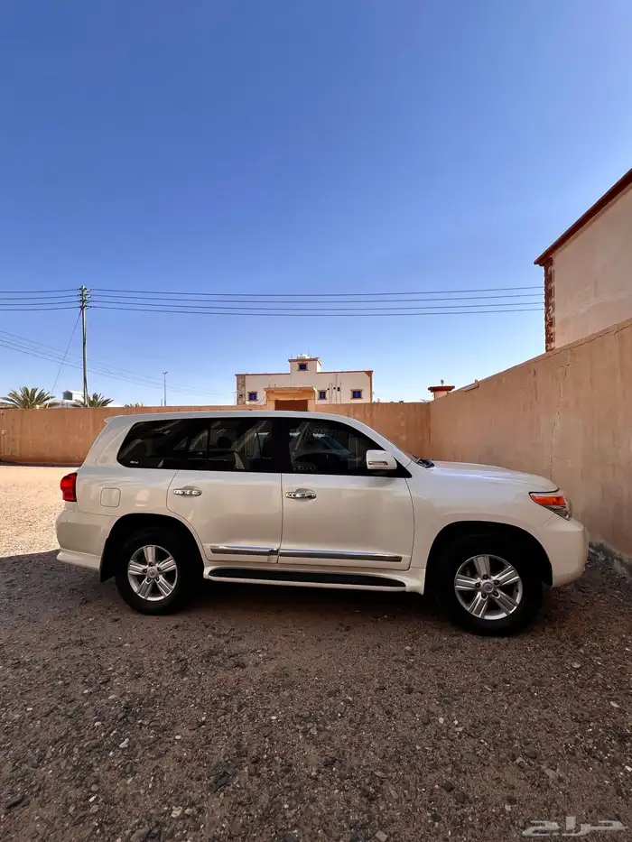 لاندكروزر 8