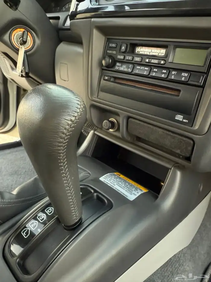 للبيع جيب مستوبيشي ناثيفا نادر مخزن ممشى86 الف 37