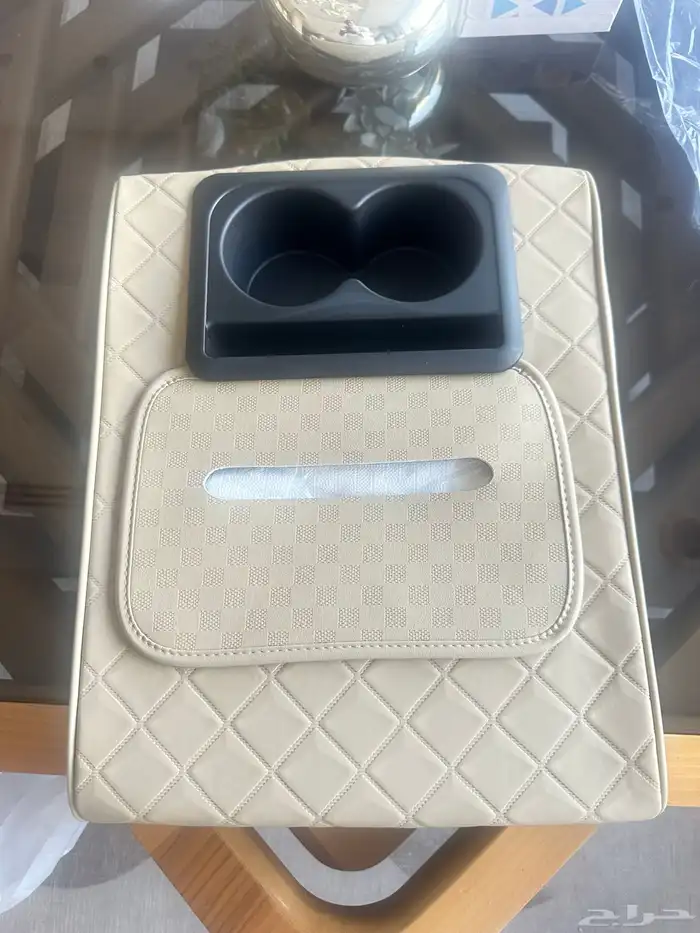 تكاية فاخرة  جلد لسيارات لاندكروزر وجيب لكزس 1