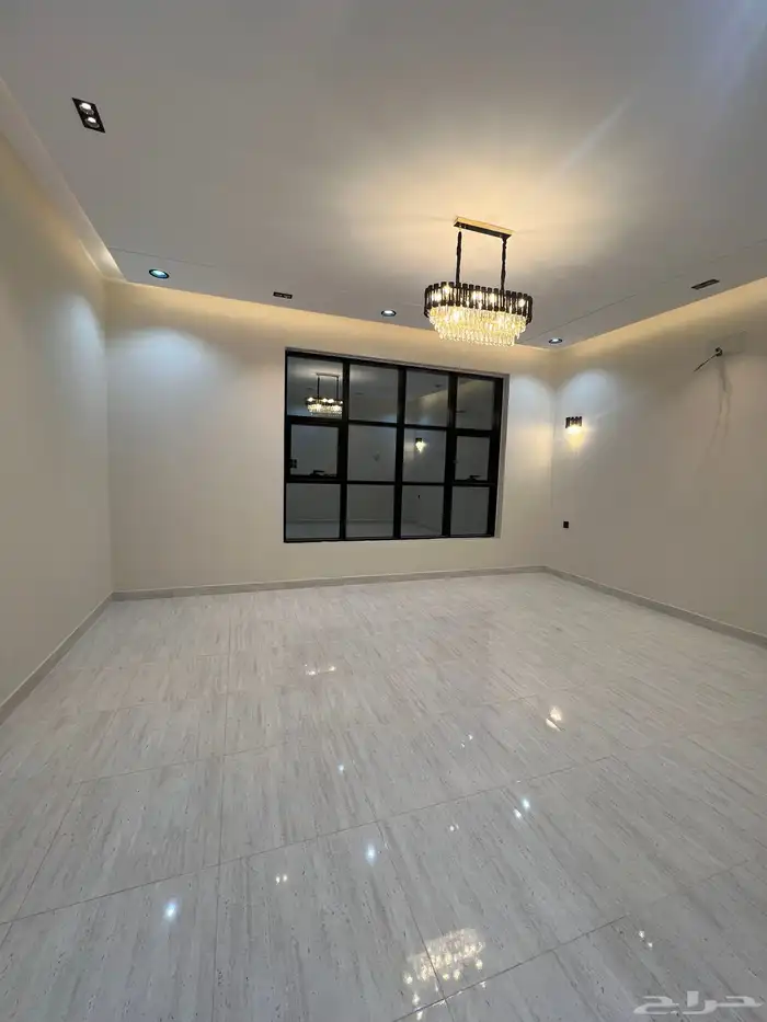 للبيع ادوار ارضية و علوية للبيع حي الطلح وسط الخدمات 6