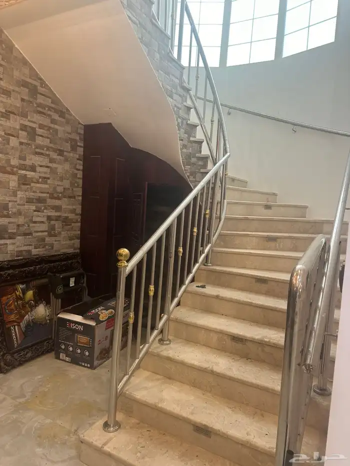 فيلا للايجار للعوائل فقط في حي النزهة تصميم مميز حي راقي 6