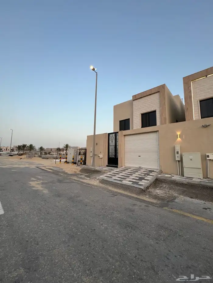 دبلكسات مفصوله للبيع حي الشعله 6