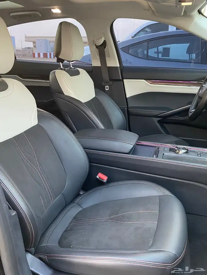 فورد تورس 2023 تيتانيوم 29