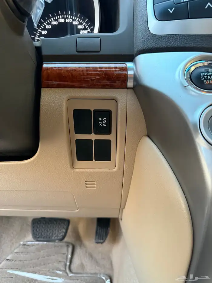 لاندكروزر VXR فكسار 2015 بريمي ( وكالة ) 19