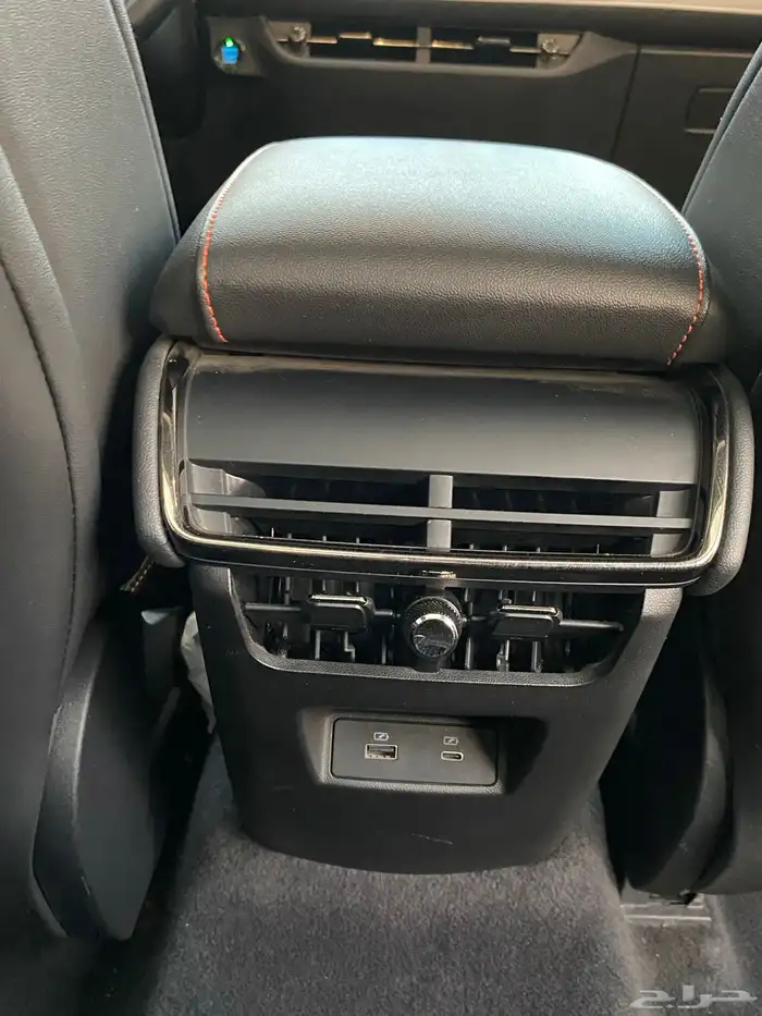 فورد تورس 2023 تيتانيوم 24