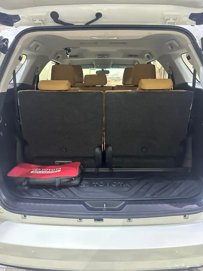 فورشنر 6 سلندر 2023 وكالة خالي من الرش 12