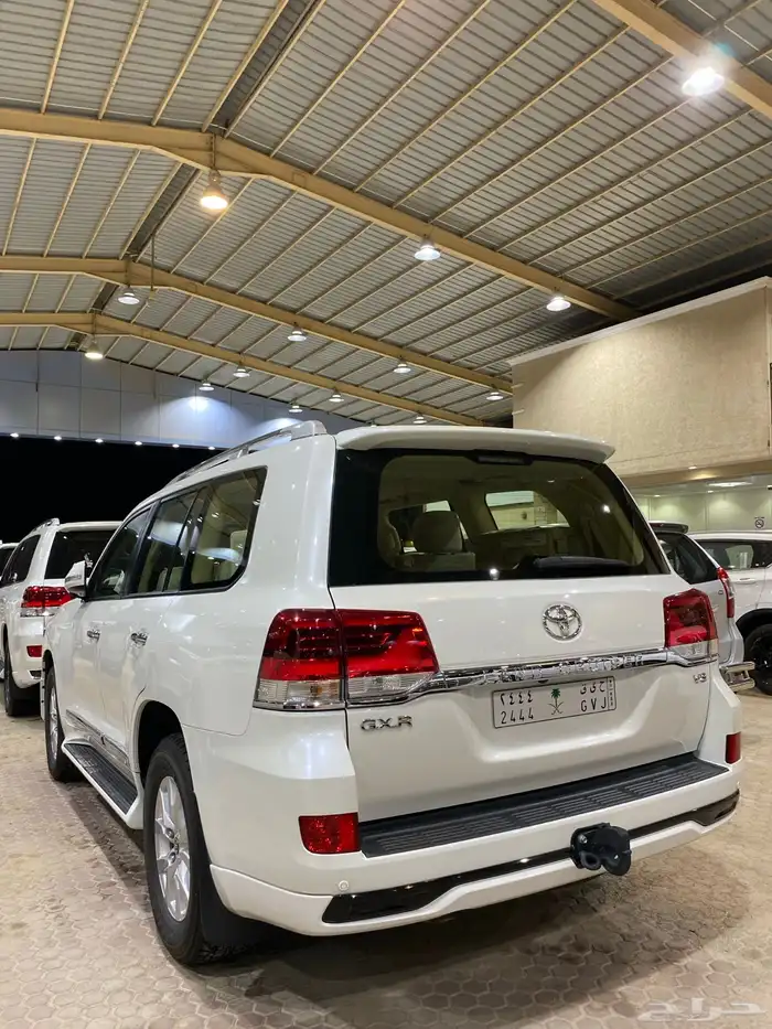 للبيع جيب جي اكس ار 2017 فل كامل عبداللطيف عداد 95 الف 7