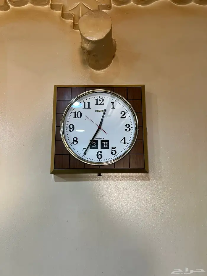 ساعات قديمة تعمل 8