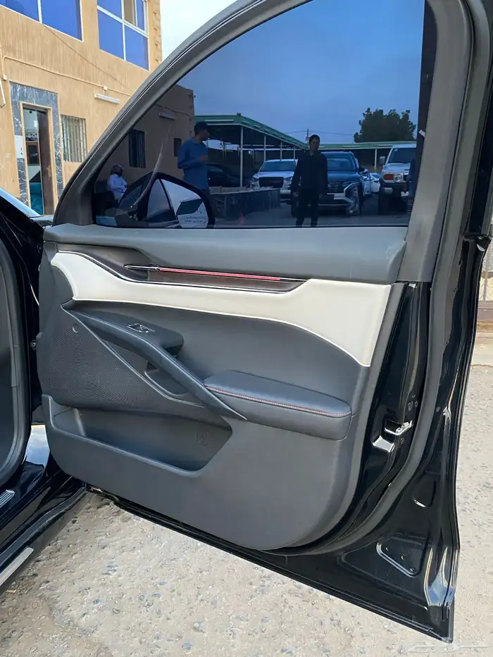 فورد تورس 2023 تيتانيوم 27