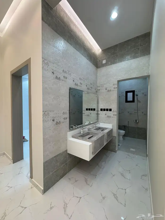 دور للبيع شرق السويفله 8