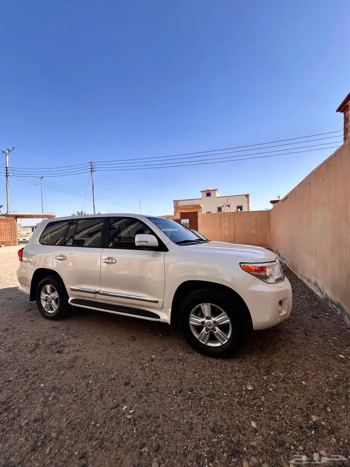 لاندكروزر 9