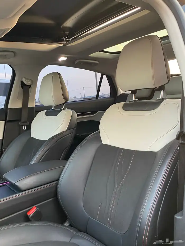 فورد تورس 2023 تيتانيوم 15