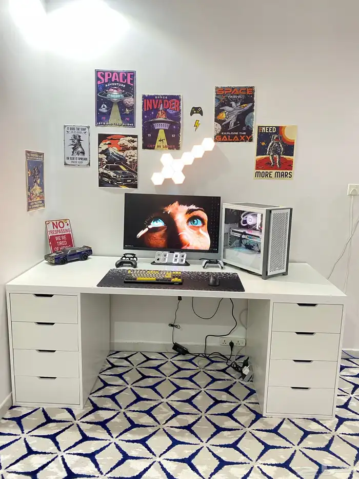 طاولة مكتبية للبيع 1