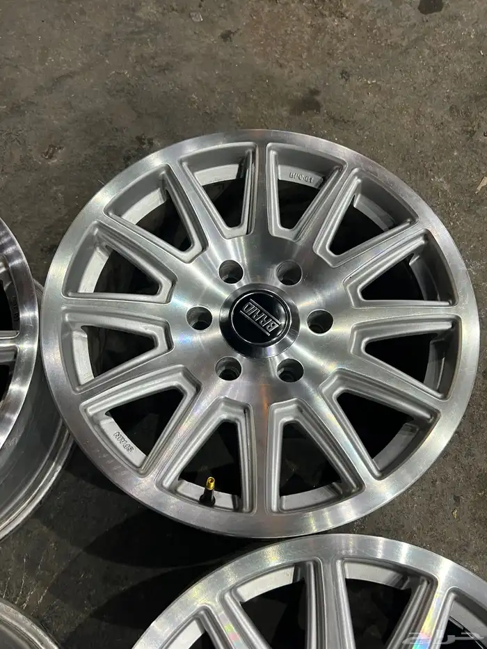 جنوط البرايد نيكل 6 مسمار مقاس 17 يركب علا جيب 23 وا جمس 10