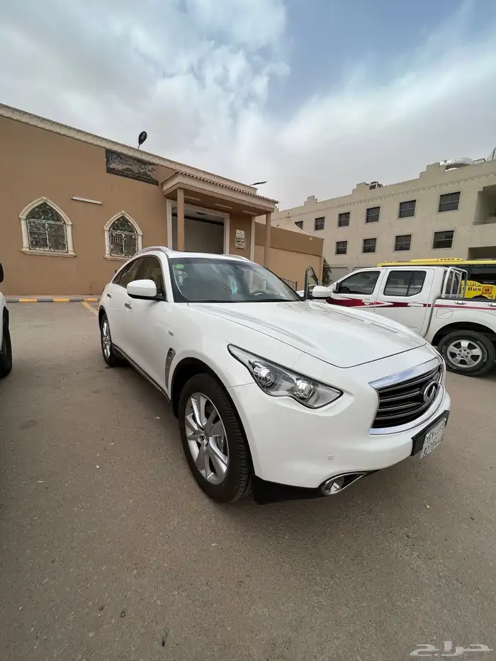 انفينتي fx37 2013 10