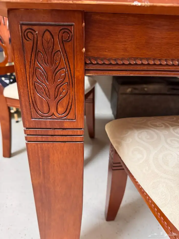 طاولة طعام 1