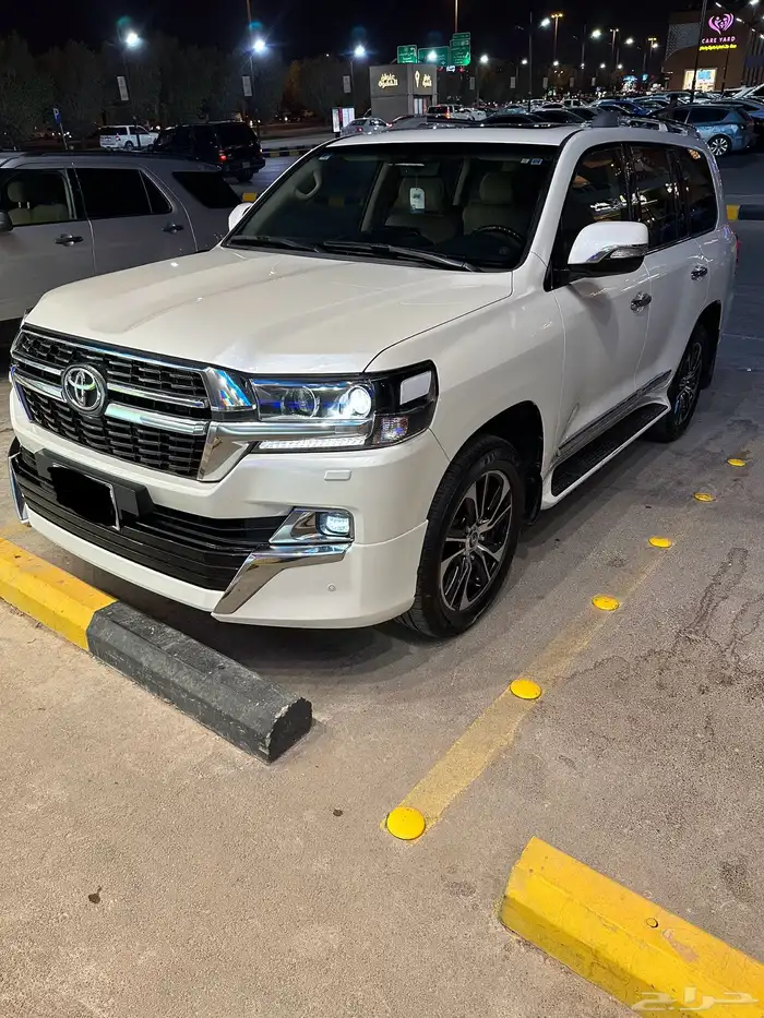 لاندكروزر 2021 تورنق سعودي فل كامل 0