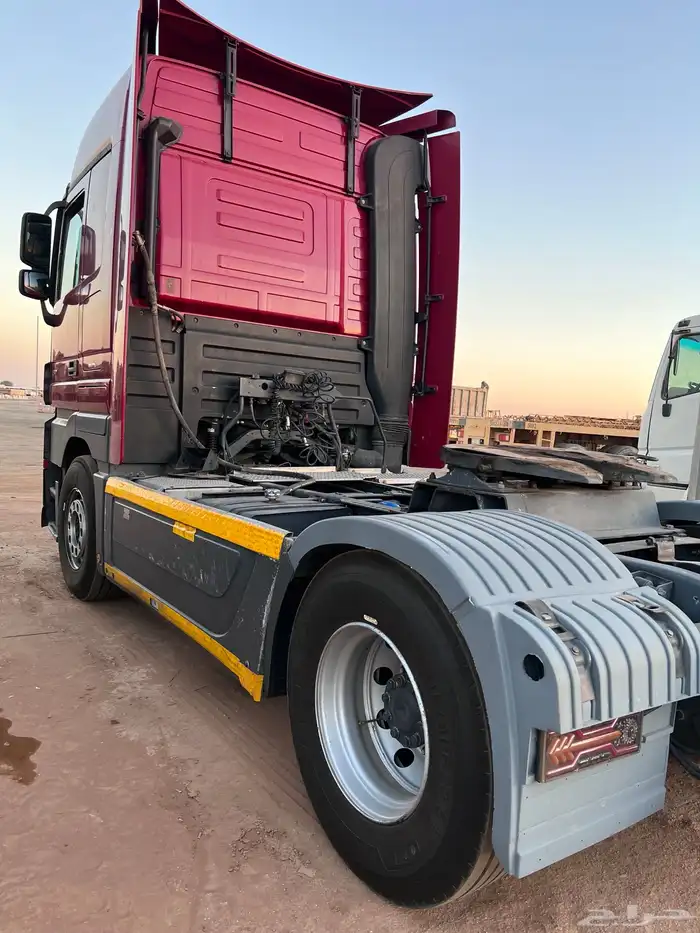 اكتروس مرسيدس موديل 2012 راس شاحنة 3