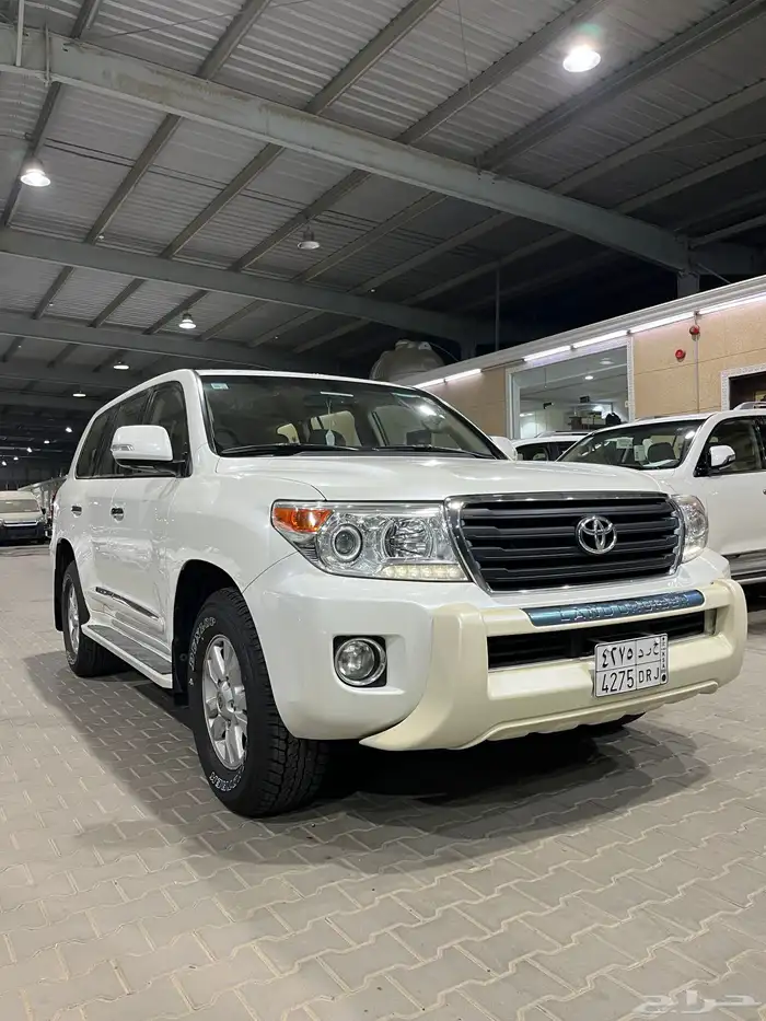 لاندكروزر 2014 شبه الجديد 4