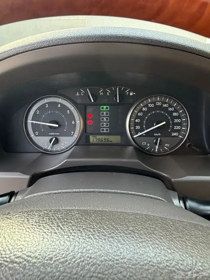 لاندكروزر جكسار 2015 بريمي 8 سرندل ممشى قليل 25