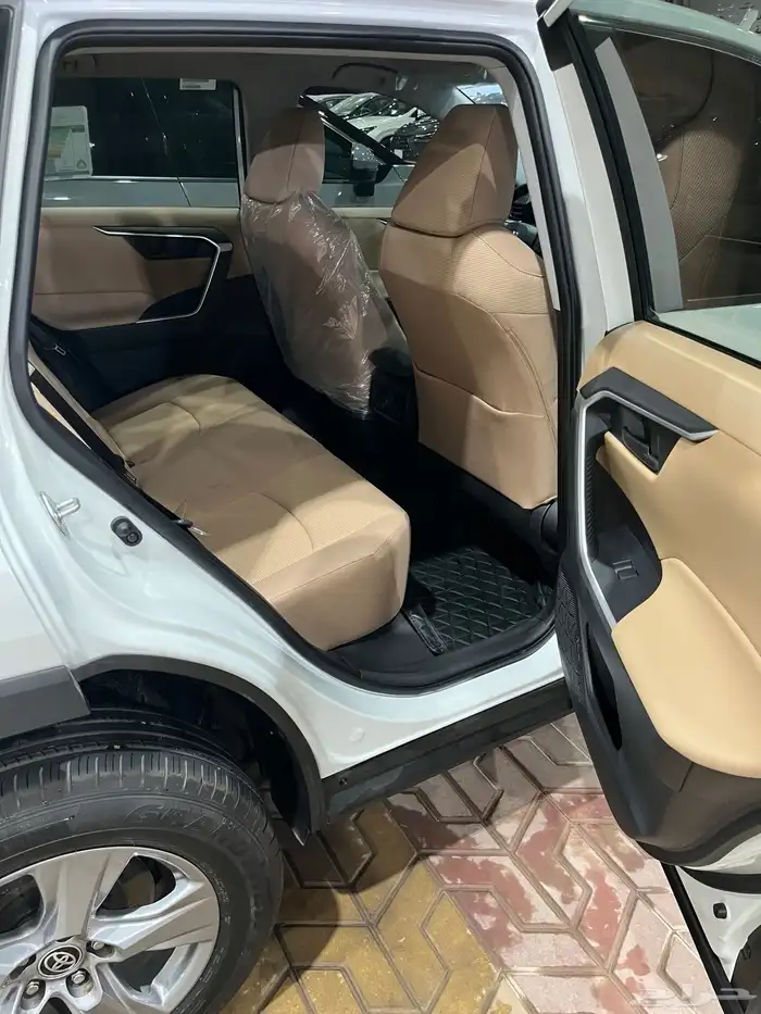 راف فور 2025 دفع رباعي ممشى قليل 24