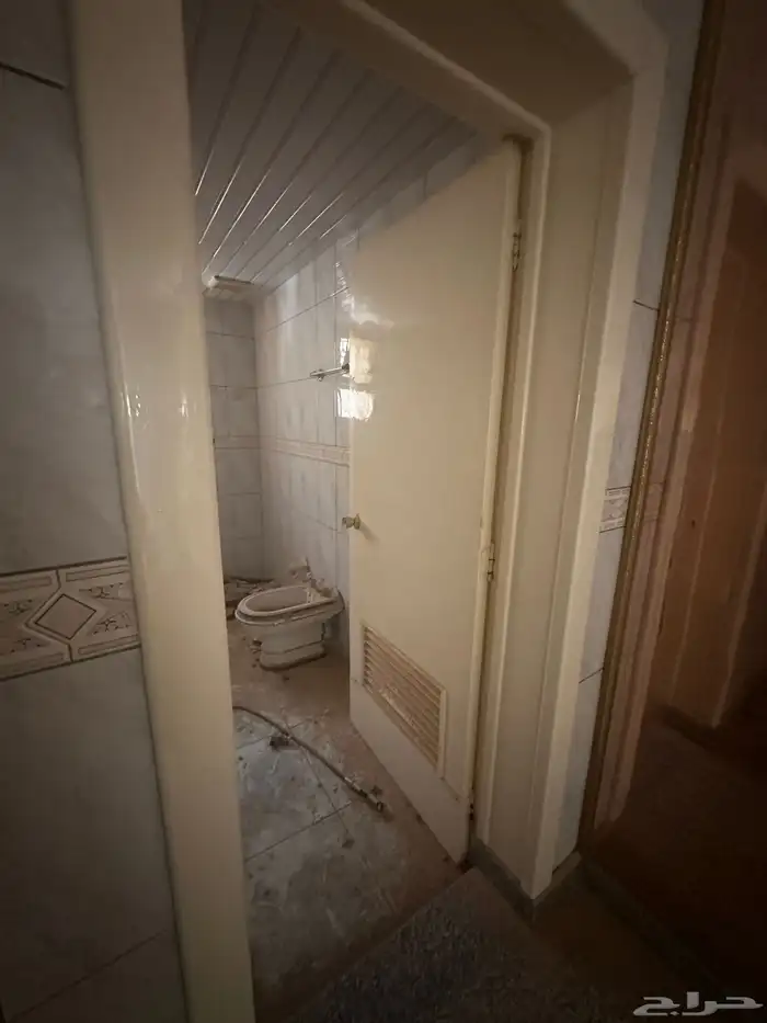 ابواب خشب دورة مياه مع الحلق العدد 5 0