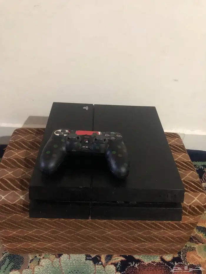 سوني فور4  المساحة 500 جيجا  مع مسكة جديد ونظيف للبيع 1