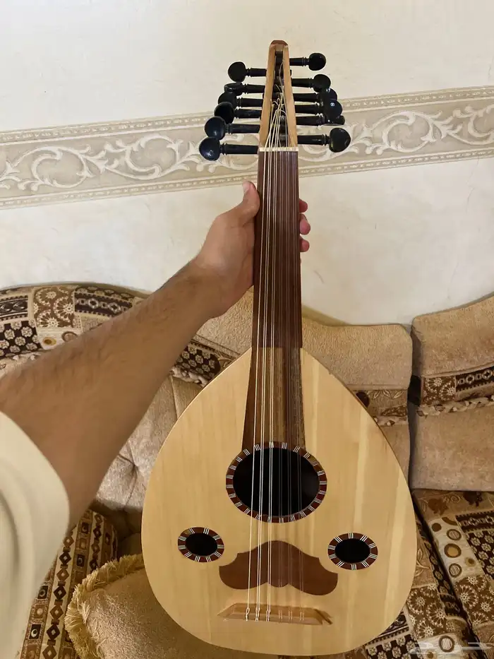 عود موسيقي نصف لوكس جديد ونضيف   بأوتار جديده . 2